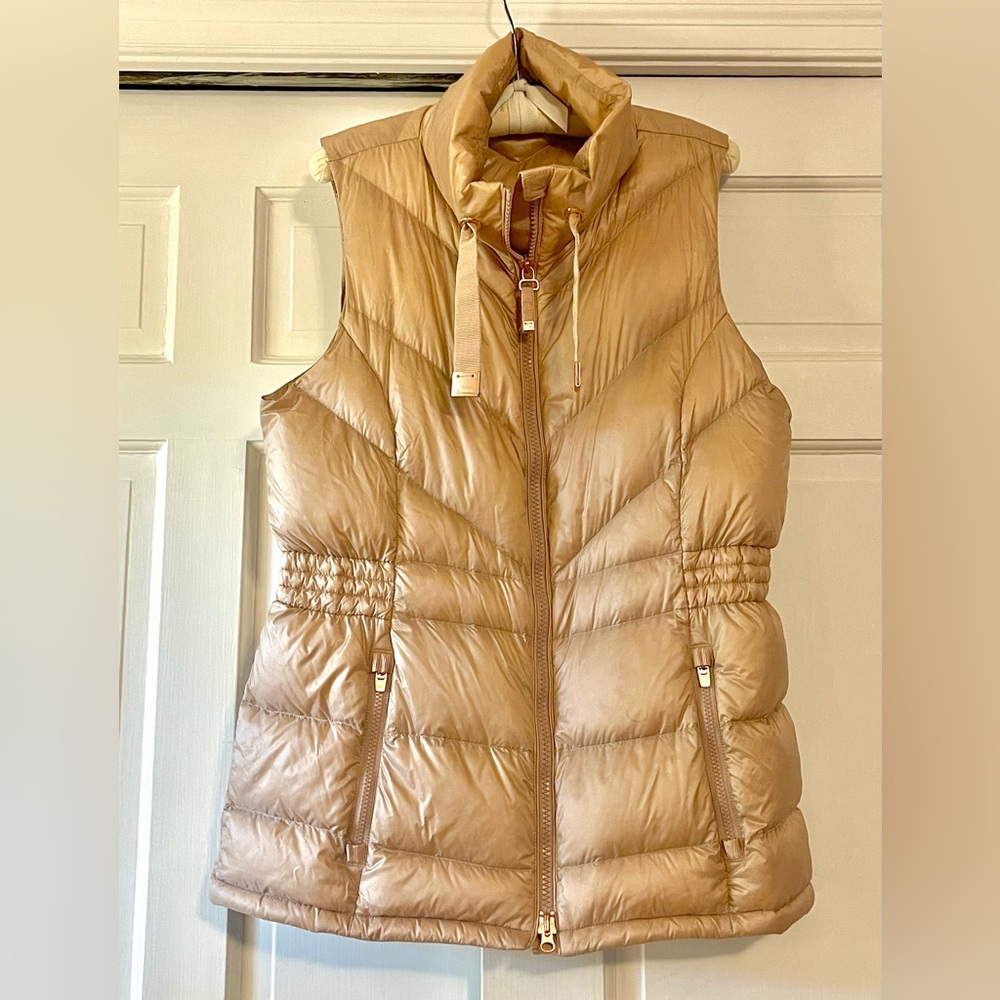 Athleta down puffer Vest in Rosegold